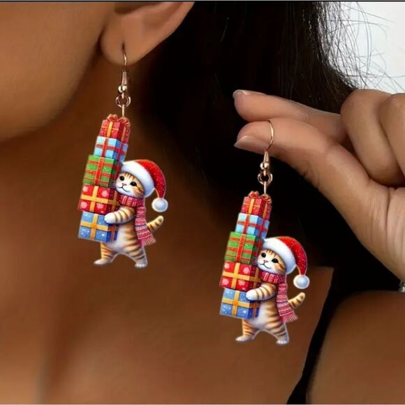 Hand Crafted Festive dangle earrings - Picture 6 of 6